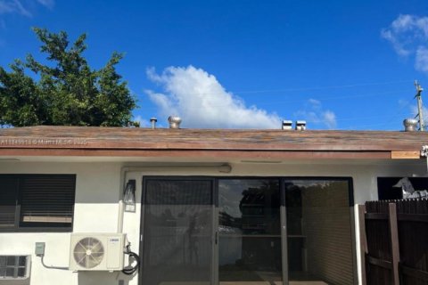 Casa en alquiler en Hallandale Beach, Florida, 3 dormitorios, 188.31 m2 № 1852209 - foto 7