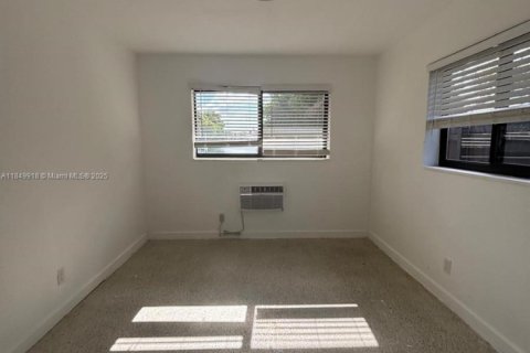 Casa en alquiler en Hallandale Beach, Florida, 3 dormitorios, 188.31 m2 № 1852209 - foto 9