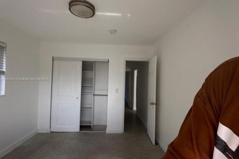 Casa en alquiler en Hallandale Beach, Florida, 3 dormitorios, 188.31 m2 № 1852209 - foto 10