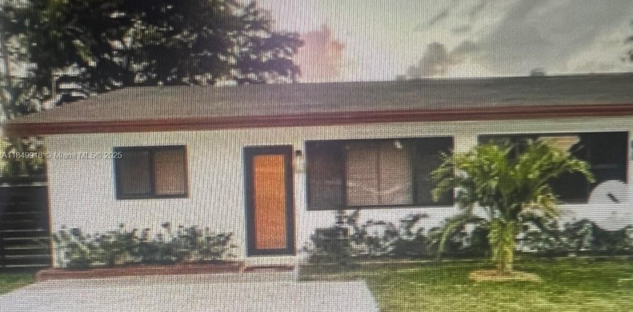 Casa en Hallandale Beach, Florida 3 dormitorios, 188.31 m2 № 1852209