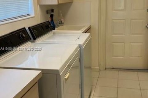 Villa ou maison à louer à Jupiter, Floride: 2 chambres, 141.68 m2 № 2004182 - photo 13