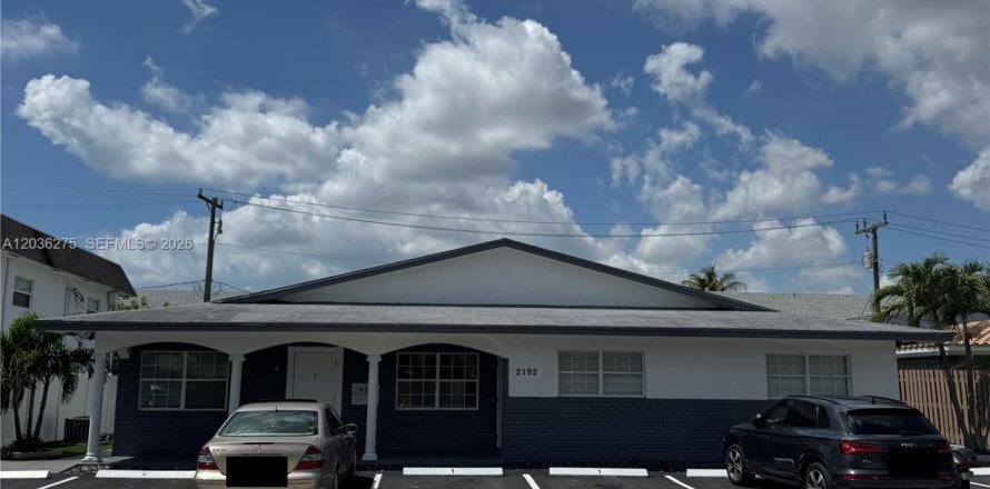 Apartment in Fort Lauderdale, Florida 2 bedrooms, 80.82 sq.m. № 2087082