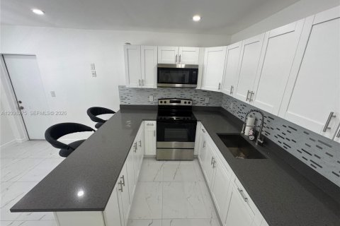 Apartment in Fort Lauderdale, Florida 2 bedrooms, 80.82 sq.m. № 2087082 - photo 5