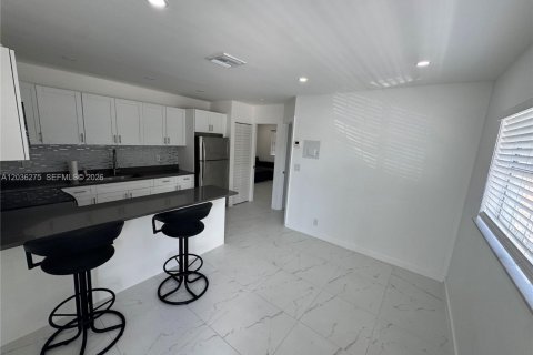Apartment in Fort Lauderdale, Florida 2 bedrooms, 80.82 sq.m. № 2087082 - photo 3