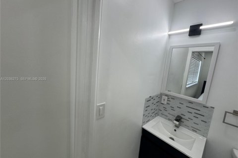 Apartment in Fort Lauderdale, Florida 2 bedrooms, 80.82 sq.m. № 2087082 - photo 12