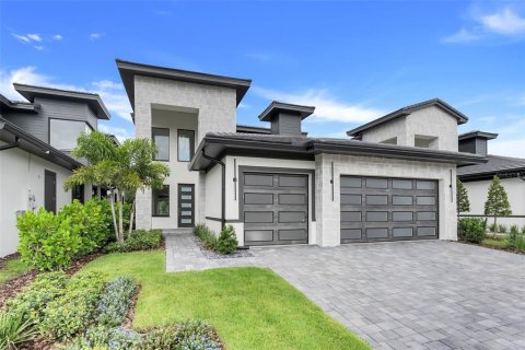 House in Davenport, Florida 4 bedrooms, 257.62 sq.m. № 1558054 - photo 8