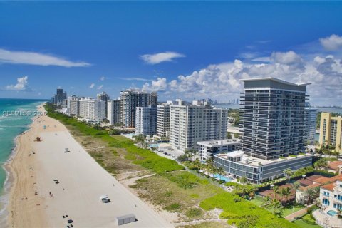 Condominio en Miami Beach, Florida, 3 dormitorios  № 2038741