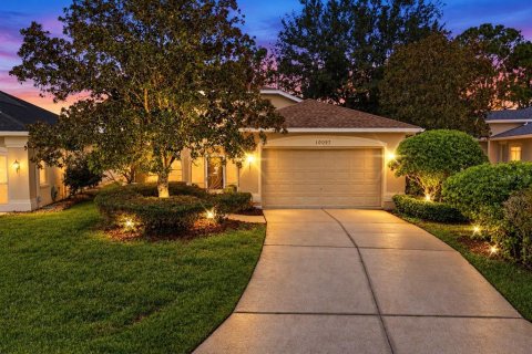 Villa ou maison à Weeki Wachee, Floride 3 chambres, 156.82 m2 № 2354612
