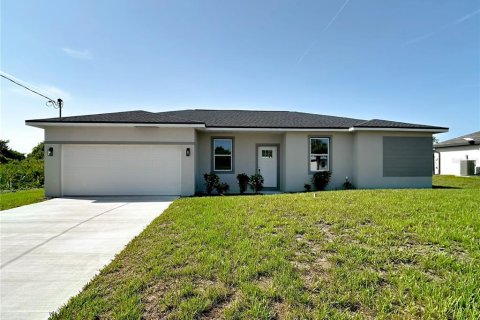 Villa ou maison à vendre à Port Charlotte, Floride: 4 chambres, 151.99 m2 № 2221665 - photo 8
