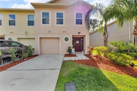 Townhouse in Kissimmee, Florida 3 bedrooms, 158.21 sq.m. № 1624517 - photo 1