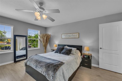 Townhouse in Kissimmee, Florida 3 bedrooms, 158.21 sq.m. № 1624517 - photo 14