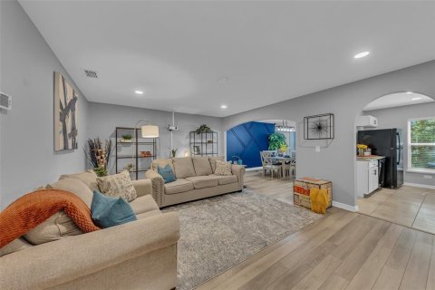 Townhouse in Kissimmee, Florida 3 bedrooms, 158.21 sq.m. № 1624517 - photo 3