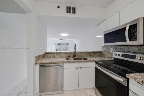 Copropriété à louer à Weston, Floride: 2 chambres, 107.58 m2 № 1882604 - photo 5