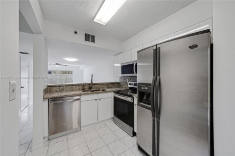 Copropriété à louer à Weston, Floride: 2 chambres, 107.58 m2 № 1882604 - photo 4