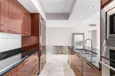 Condo in Hollywood, Florida, 2 bedrooms  № 2189037 - photo 6