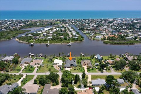 House in Flagler Beach, Florida 4 bedrooms, 285.77 sq.m. № 1742782 - photo 2