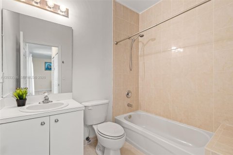 Condo in Homestead, Florida, 2 bedrooms  № 2077996 - photo 24