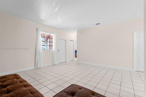 Condo in Homestead, Florida, 2 bedrooms  № 2077996 - photo 11