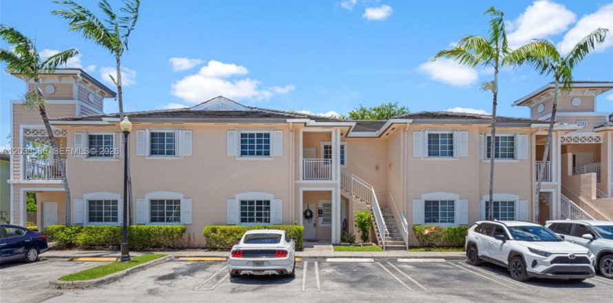 Condo in Homestead, Florida, 2 bedrooms  № 2077996