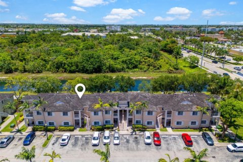 Condo in Homestead, Florida, 2 bedrooms  № 2077996 - photo 2
