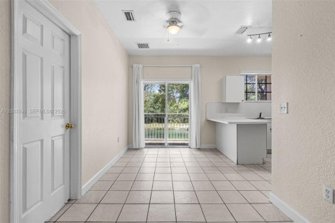 Condo in Homestead, Florida, 2 bedrooms  № 2077996 - photo 13