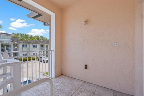 Condo in Homestead, Florida, 2 bedrooms  № 2077996 - photo 6