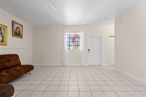 Condo in Homestead, Florida, 2 bedrooms  № 2077996 - photo 9
