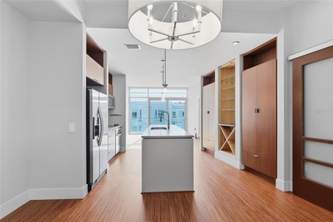 Condo in Tampa, Florida, 2 bedrooms  № 2093530 - photo 2