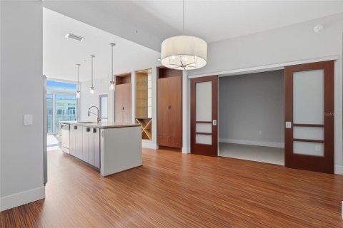 Condo in Tampa, Florida, 2 bedrooms  № 2093530 - photo 3