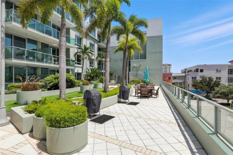 Condo in Tampa, Florida, 2 bedrooms  № 2093530 - photo 29