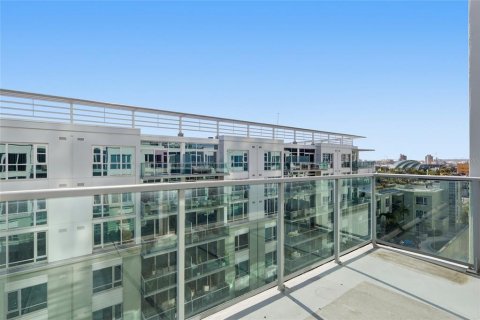 Condo in Tampa, Florida, 2 bedrooms  № 2093530 - photo 19