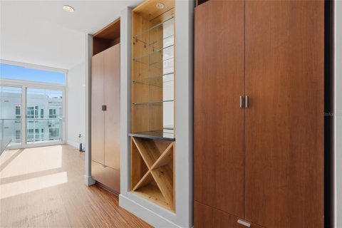 Condo in Tampa, Florida, 2 bedrooms  № 2093530 - photo 6