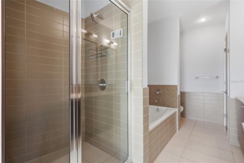 Condo in Tampa, Florida, 2 bedrooms  № 2093530 - photo 13