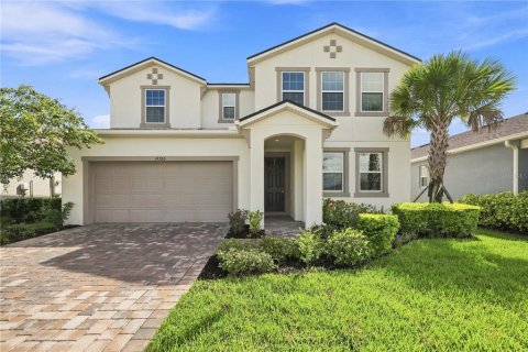 House in Lutz, Florida 5 bedrooms, 277.13 sq.m. № 2291304 - photo 2