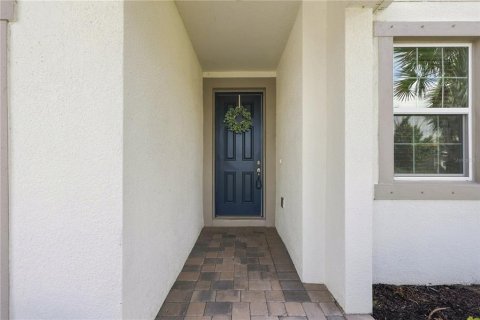 House in Lutz, Florida 5 bedrooms, 277.13 sq.m. № 2291304 - photo 4