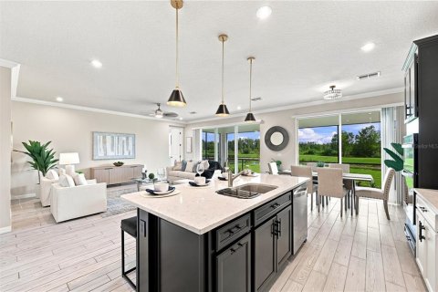 House in Lutz, Florida 5 bedrooms, 277.13 sq.m. № 2291304 - photo 17