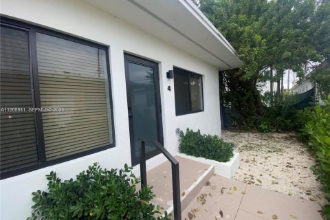 Propiedad comercial en venta en Miami Beach, Florida, 280.94 m2 № 2153462 - foto 2