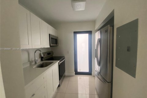 Propiedad comercial en venta en Miami Beach, Florida, 280.94 m2 № 2153462 - foto 4