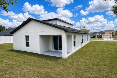 House in Spring Hill, Florida 4 bedrooms, 184.04 sq.m. № 2349476 - photo 18