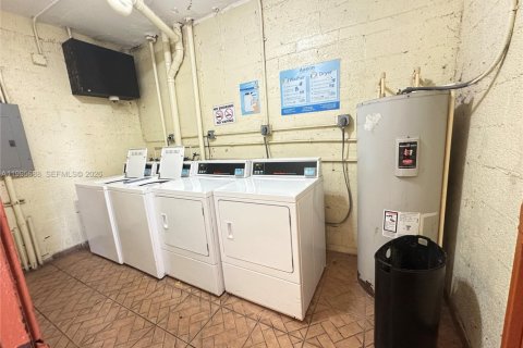 Купить кондоминиум в Лодердейл-Лейкс, Флорида 2 спальни, 102.19м2, № 2058145 - фото 19