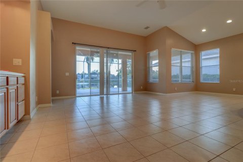 Villa ou maison à louer à Tampa, Floride: 4 chambres, 193.24 m2 № 2406416 - photo 12