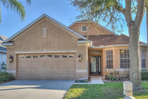 Villa ou maison à Tampa, Floride 4 chambres, 193.24 m2 № 2406416