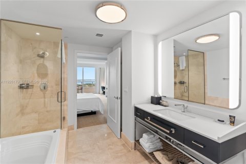 Condo in Miami Beach, Florida № 2154794 - photo 21