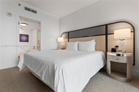 Condo in Miami Beach, Florida № 2154794 - photo 18
