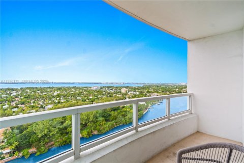 Condo in Miami Beach, Florida № 2154794 - photo 10