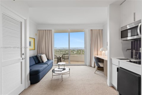 Condo in Miami Beach, Florida № 2154794 - photo 17