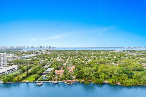 Condo in Miami Beach, Florida № 2154794 - photo 4
