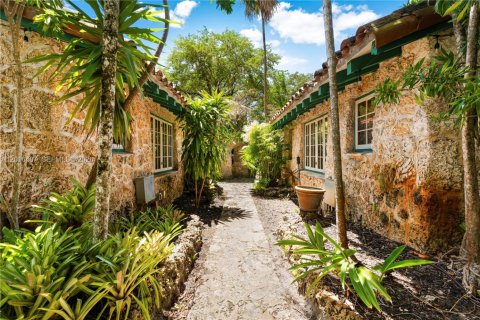 Casa en venta en Coral Gables, Florida, 5 dormitorios, 44.87 m2 № 2078205 - foto 9