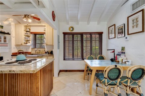 Casa en venta en Coral Gables, Florida, 5 dormitorios, 44.87 m2 № 2078205 - foto 22
