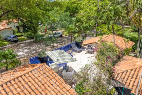 Casa en Coral Gables, Florida 5 dormitorios, 44.87 m2 № 2078205
